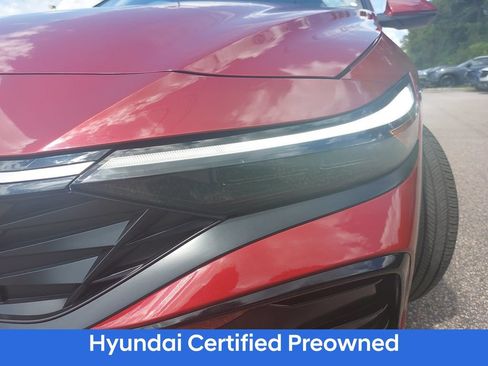 Certified 2025 Hyundai Elantra Limited FWD image 33