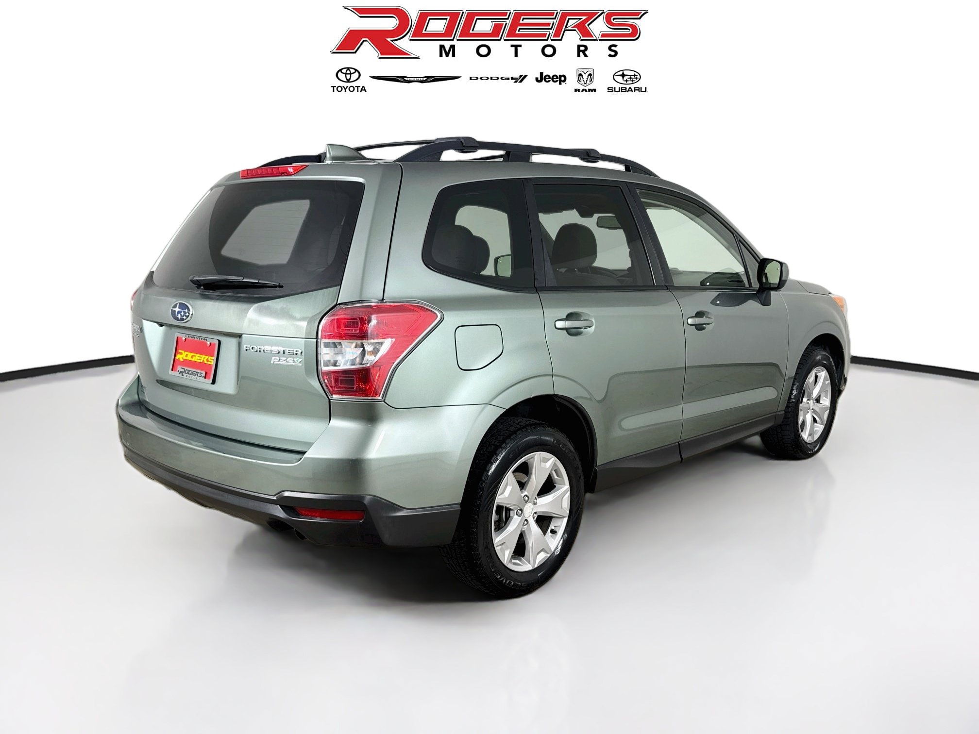 Used 2016 Subaru Forester 2.5i Premium AWD/4WD image 8