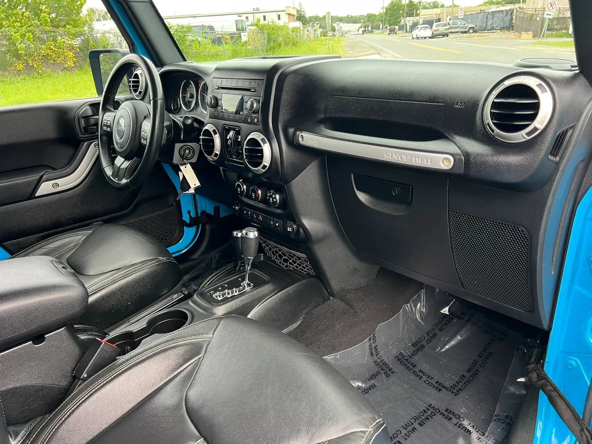 Used 2017 Jeep Wrangler Unlimited Sahara w/ Max Tow Package AWD/4WD image 17