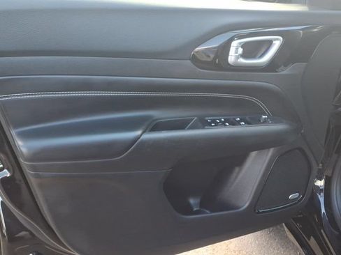Certified 2023 Jeep Compass High Altitude AWD/4WD image 24