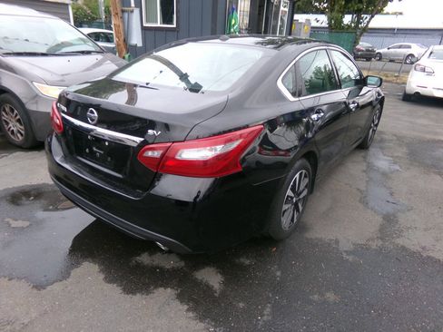 Used 2018 Nissan Altima 2.5 SV FWD image 6