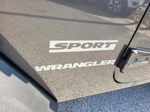 Used 2017 Jeep Wrangler Sport w/ Quick Order Package 24S image 4