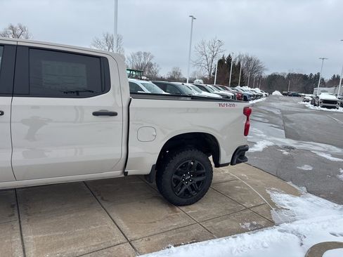 New 2026 Chevrolet Silverado 1500 Custom Trail Boss AWD/4WD image 3
