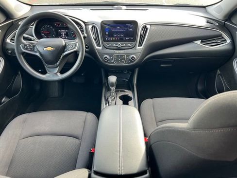 Used 2023 Chevrolet Malibu LT image 12