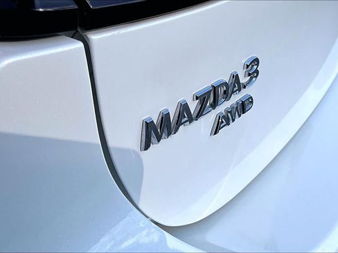 Used 2024 MAZDA MAZDA3 Hatchback w/Premium Plus Pkg AWD/4WD image 10