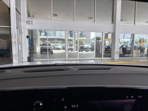 Used 2025 Buick Envista Sport Touring image 18