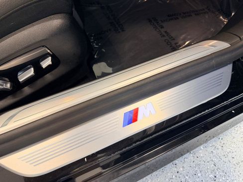 Used 2019 BMW 740i w/ M Sport Package image 31