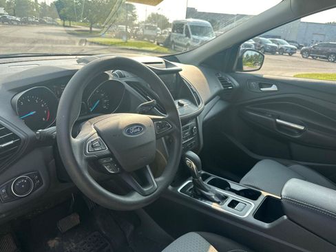 Used 2018 Ford Escape SE w/ Ford Safe & Smart Package AWD/4WD image 16