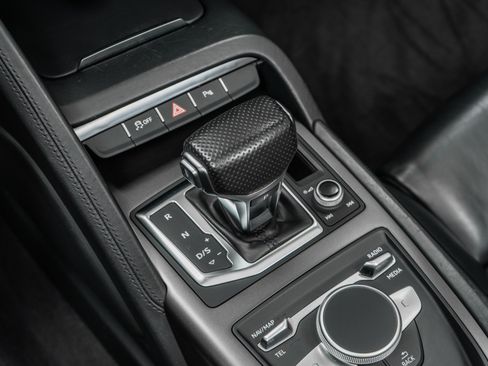 Used 2018 Audi R8 V10 AWD/4WD image 16