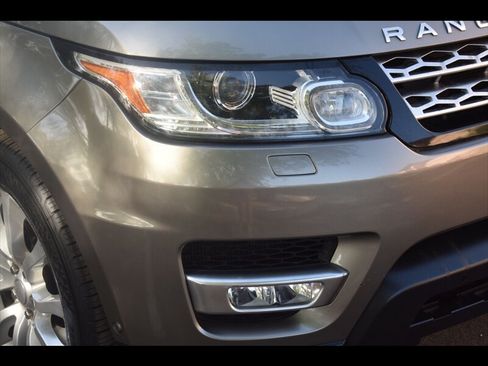 Used 2017 Land Rover Range Rover Sport HSE AWD/4WD image 47