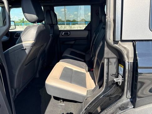 Used 2024 Ford Bronco Wildtrak AWD/4WD image 3