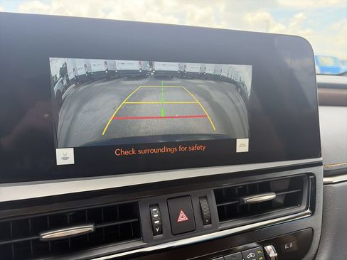 Used 2023 Lexus ES 350 w/ Premium Package FWD image 24