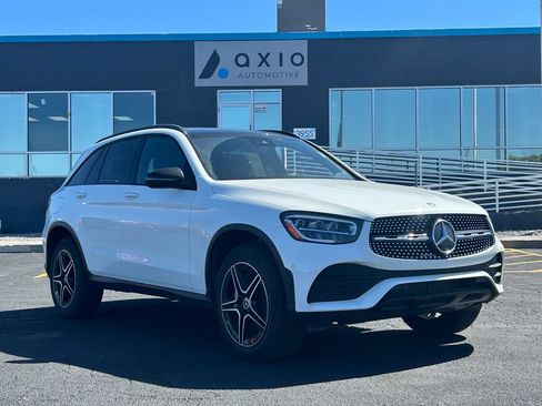 Used 2022 Mercedes-Benz GLC 300 4MATIC image 1