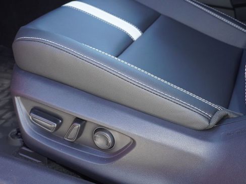 New 2026 Toyota Camry Hybrid image 10