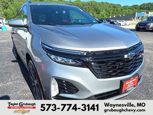 Used 2024 Chevrolet Equinox RS w/ RS Leather Package AWD/4WD image 11