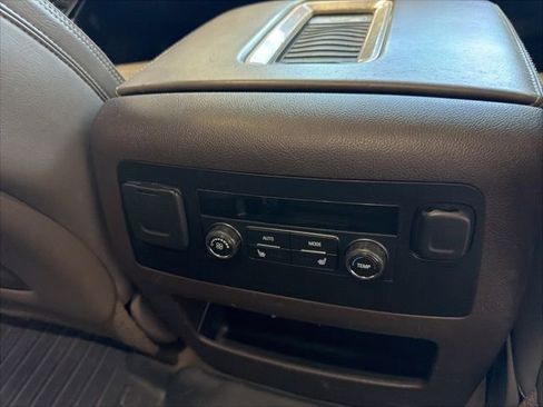 Used 2016 GMC Yukon Denali AWD/4WD image 42
