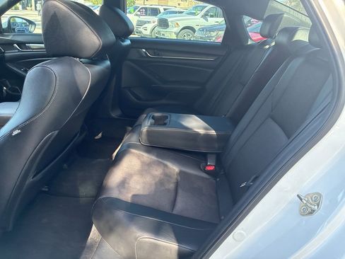 Used 2020 Honda Accord Sport image 8