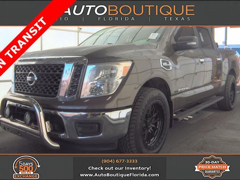 Used 2017 Nissan Titan SV image 1
