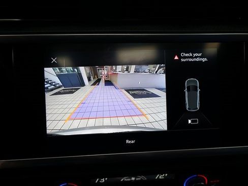 Used 2021 Audi Q3 2.0T Premium image 7