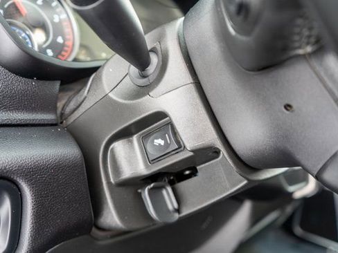 Used 2024 RAM 2500 Laramie image 22