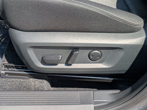 Used 2026 Nissan Rogue SV FWD image 13