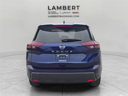 Used 2025 Nissan Rogue SV FWD image 4
