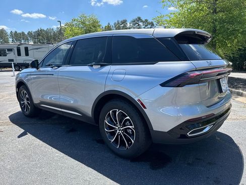 New 2026 Lincoln Nautilus Premier image 8