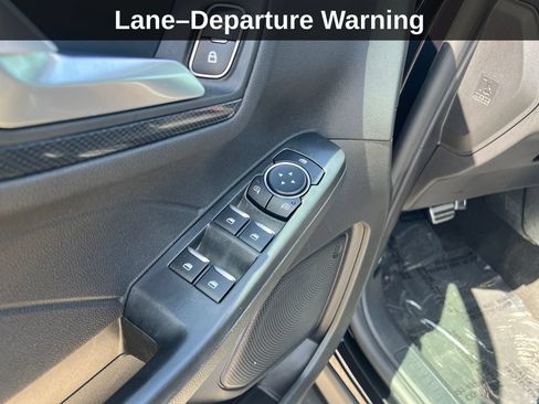 Used 2024 Ford Escape ST-Line w/ Tech Pack #1 AWD/4WD image 15