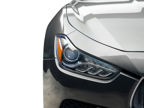 Used 2017 Maserati Ghibli RWD image 9