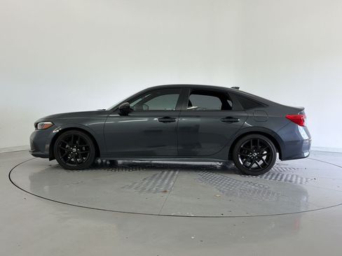 Used 2023 Honda Civic Sport image 2