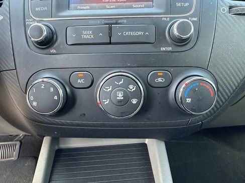 Used 2014 Kia Forte EX w/ Premium Package FWD image 21