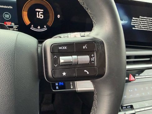 Used 2025 Hyundai Santa Fe SEL image 8