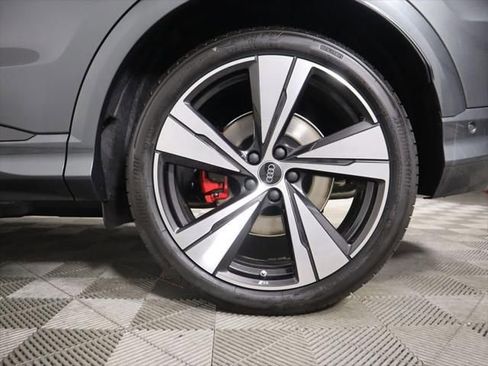 New 2025 Audi SQ5 Premium Plus image 32