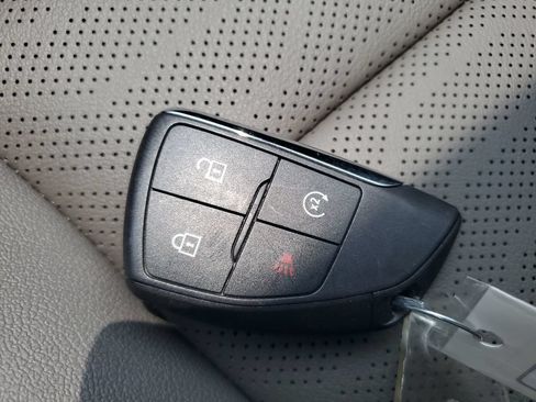Used 2024 Chevrolet Colorado ZR2 w/ ZR2 Convenience Package III AWD/4WD image 29