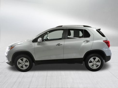 Used 2019 Chevrolet Trax LT w/ LT Convenience Package AWD/4WD image 4