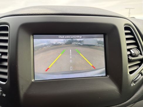 Used 2018 Jeep Compass Latitude w/ Popular Equipment Group image 23