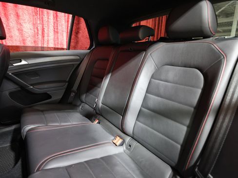 Used 2021 Volkswagen GTI Autobahn image 14