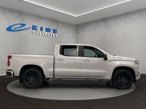 Used 2021 Chevrolet Silverado 1500 RST w/ Convenience Package II AWD/4WD image 2