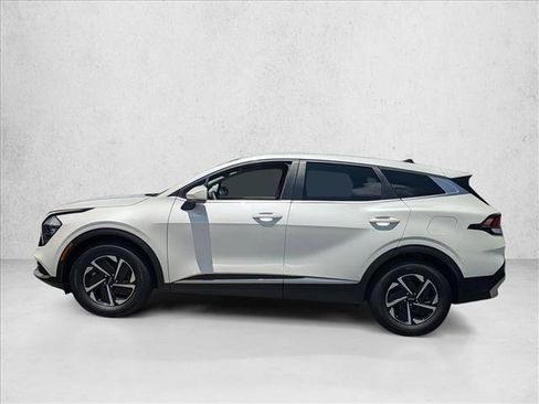 Used 2023 Kia Sportage LX FWD image 9