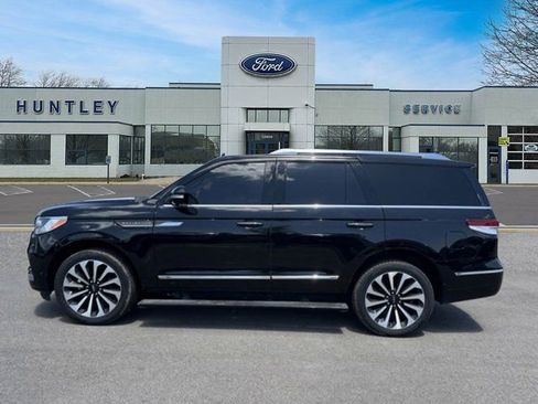 Used 2022 Lincoln Navigator Reserve image 6