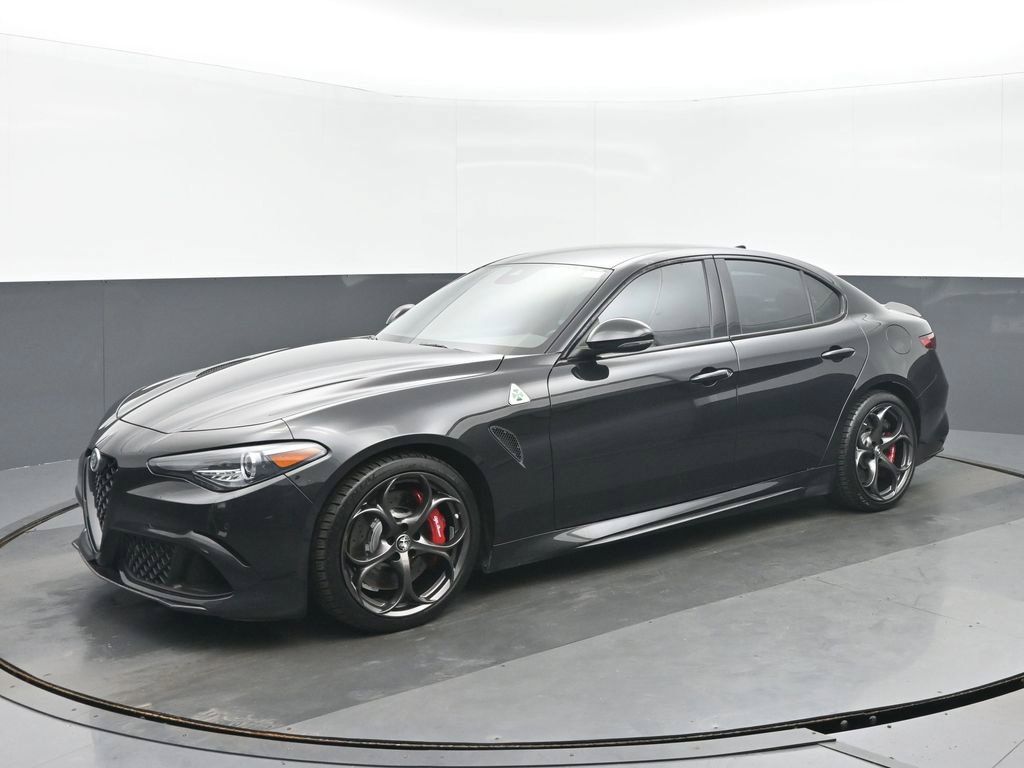 Used 2022 Alfa Romeo Giulia Quadrifoglio RWD image 7