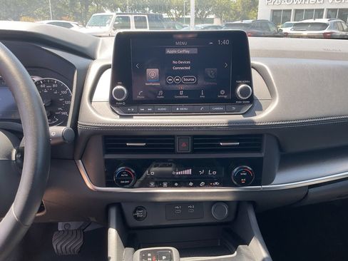 Used 2026 Nissan Rogue SV FWD image 24