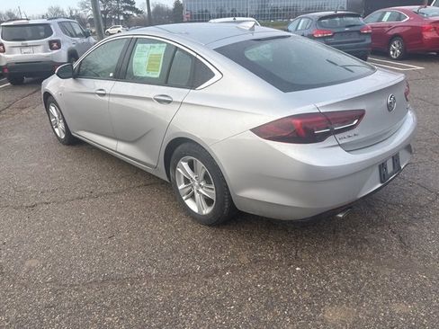 Used 2018 Buick Regal Preferred image 9