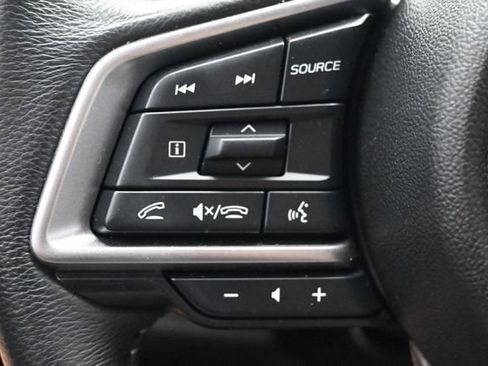 Used 2025 Subaru Outback Premium AWD/4WD image 11