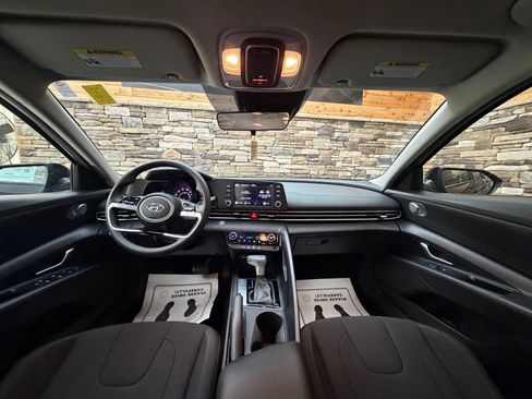 Used 2023 Hyundai Elantra SEL FWD image 27