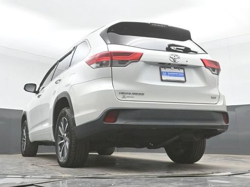 Used 2018 Toyota Highlander XLE FWD image 46