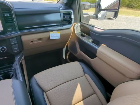 Used 2026 Ford F250 Lariat w/ Chrome Package AWD/4WD image 15