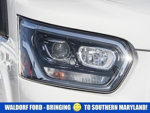 Used 2023 Ford Transit 350 XLT image 16