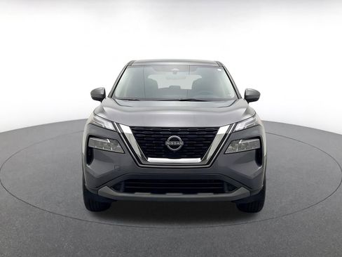Used 2025 Nissan Rogue SV FWD image 2