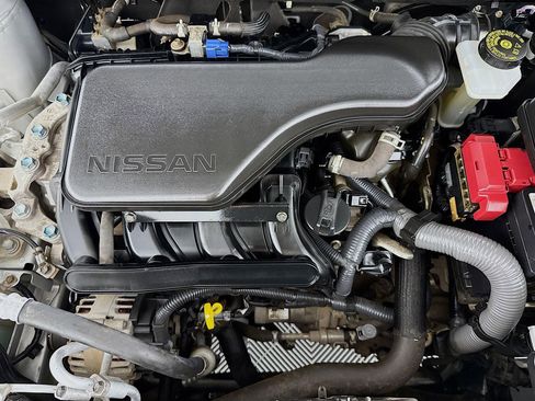 Used 2020 Nissan Rogue Sport SV image 38